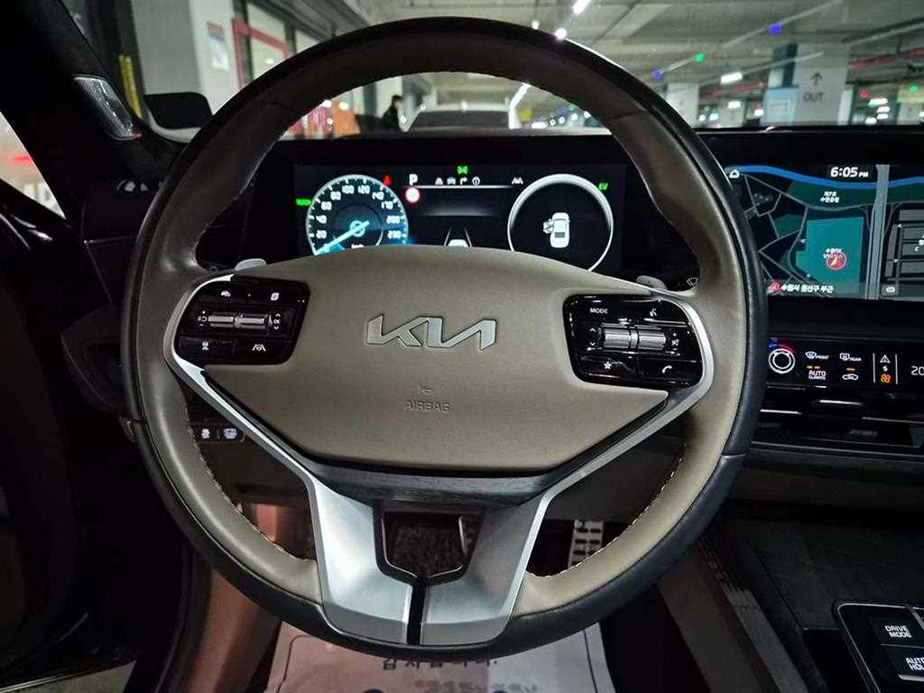 KIA K8 - Vista 8