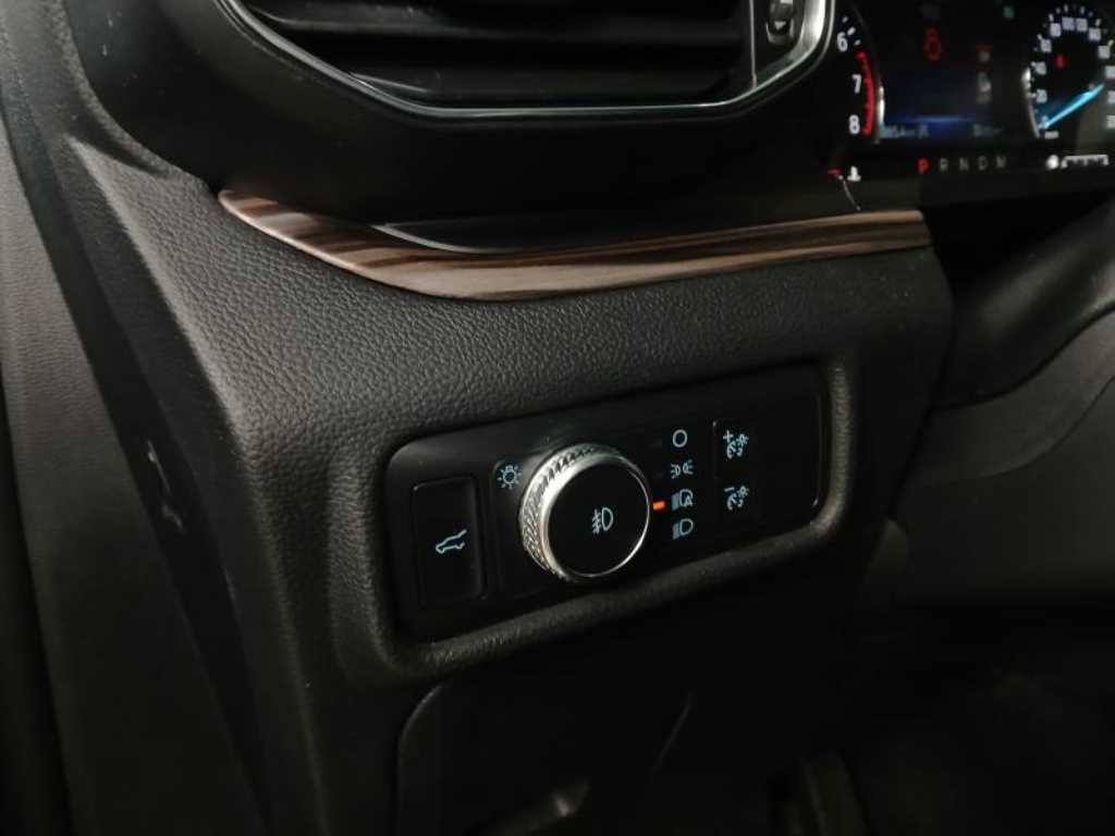 Ford Explorer - Vista 10