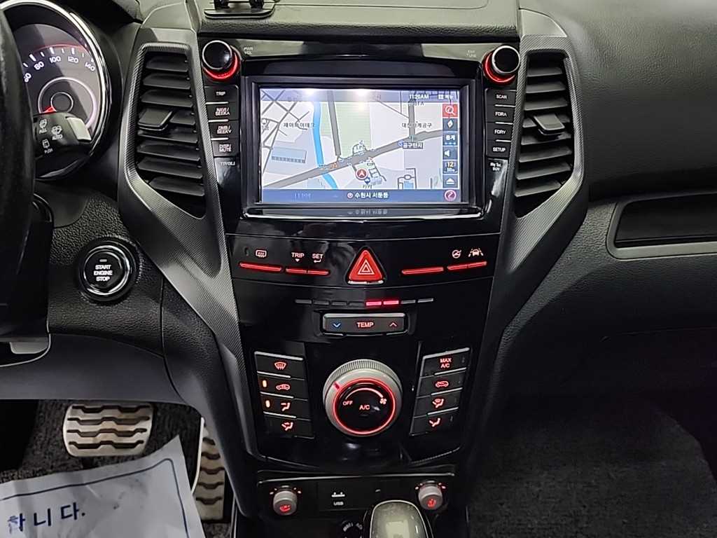 Ssangyong Tivoli - Vista 10