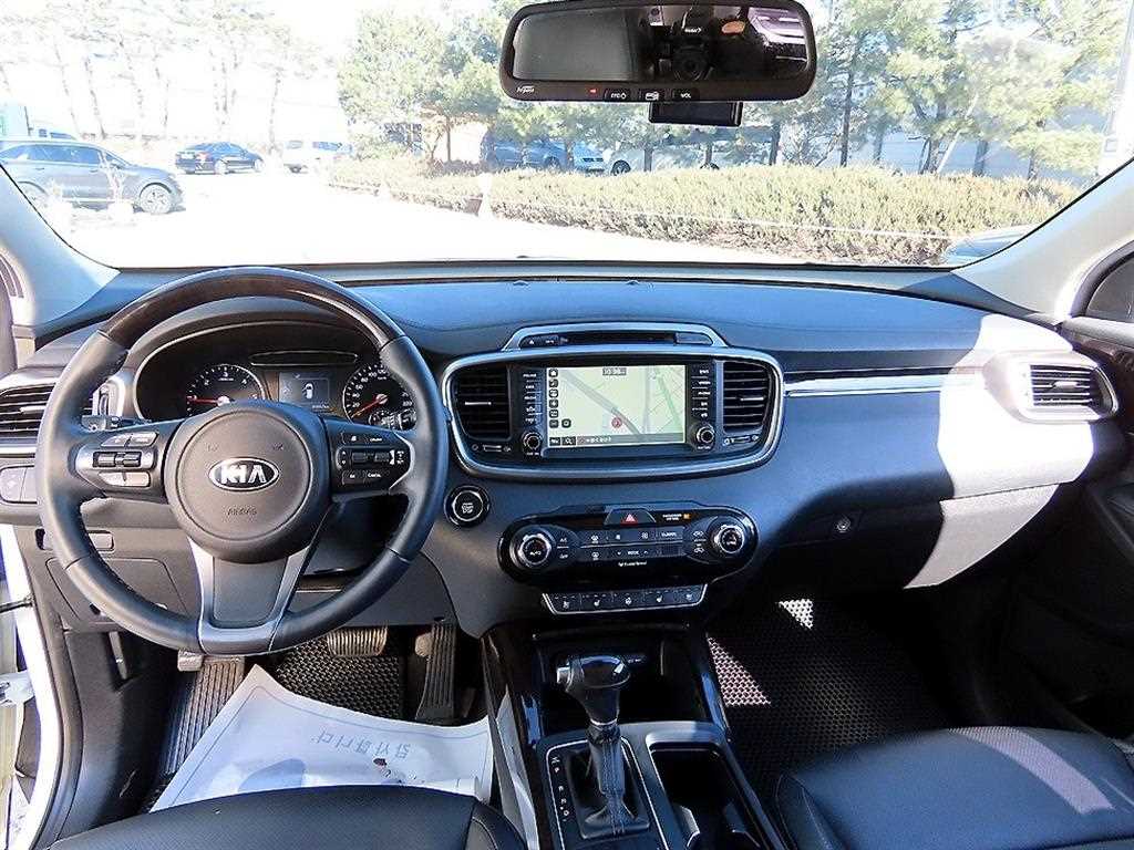 KIA Sorento - Vista 7