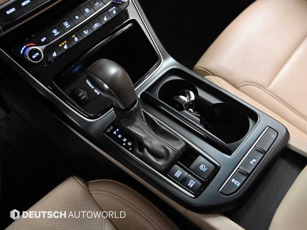 HYUNDAI Grandeur - Vista 9