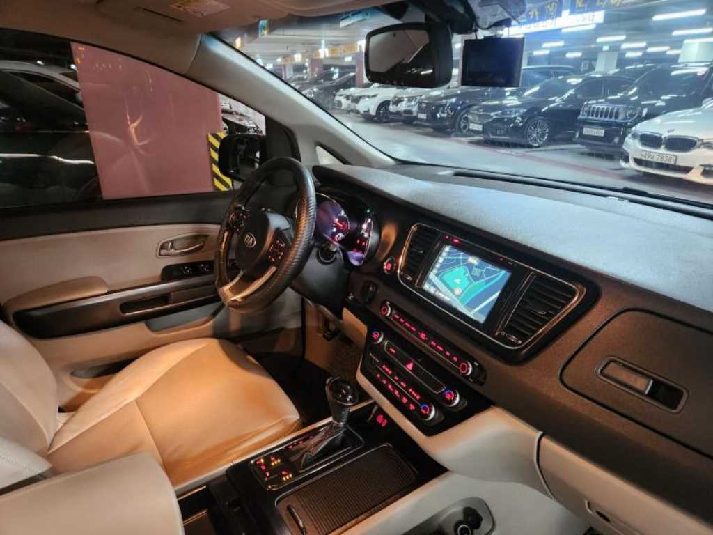 KIA Carnival 2016 - Importación desde Corea - HF Imports Iquique - Foto 18