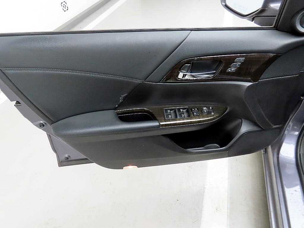 Honda Accord - Vista 11