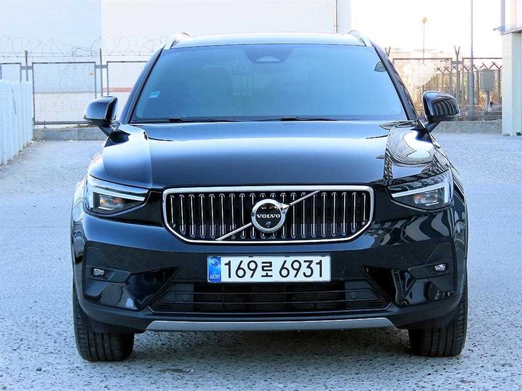 Volvo XC40 2024 Negro - Importación desde Corea - HF Imports Iquique - Foto 1
