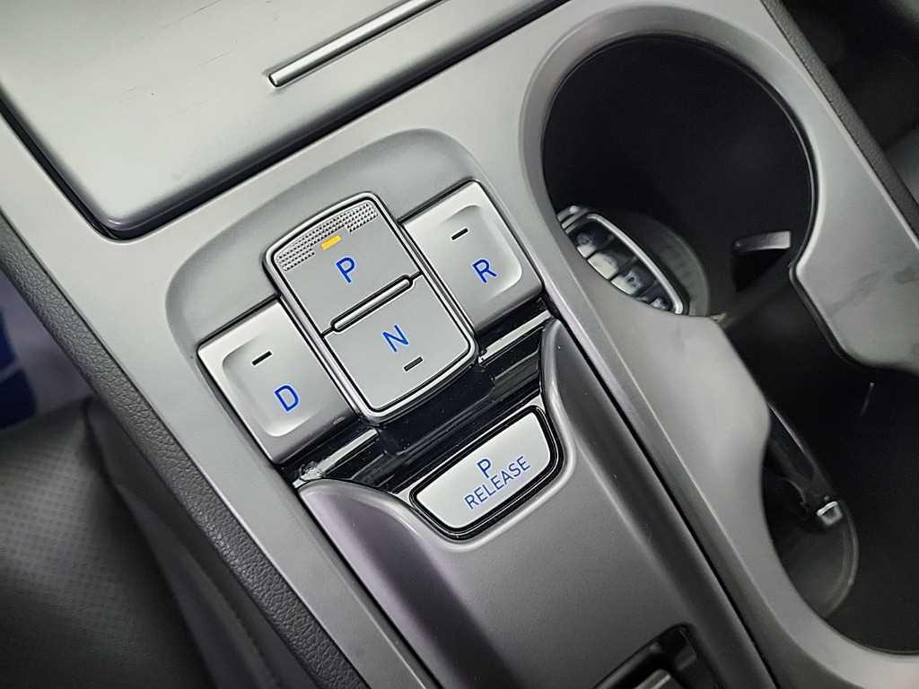 HYUNDAI Kona - Vista 8