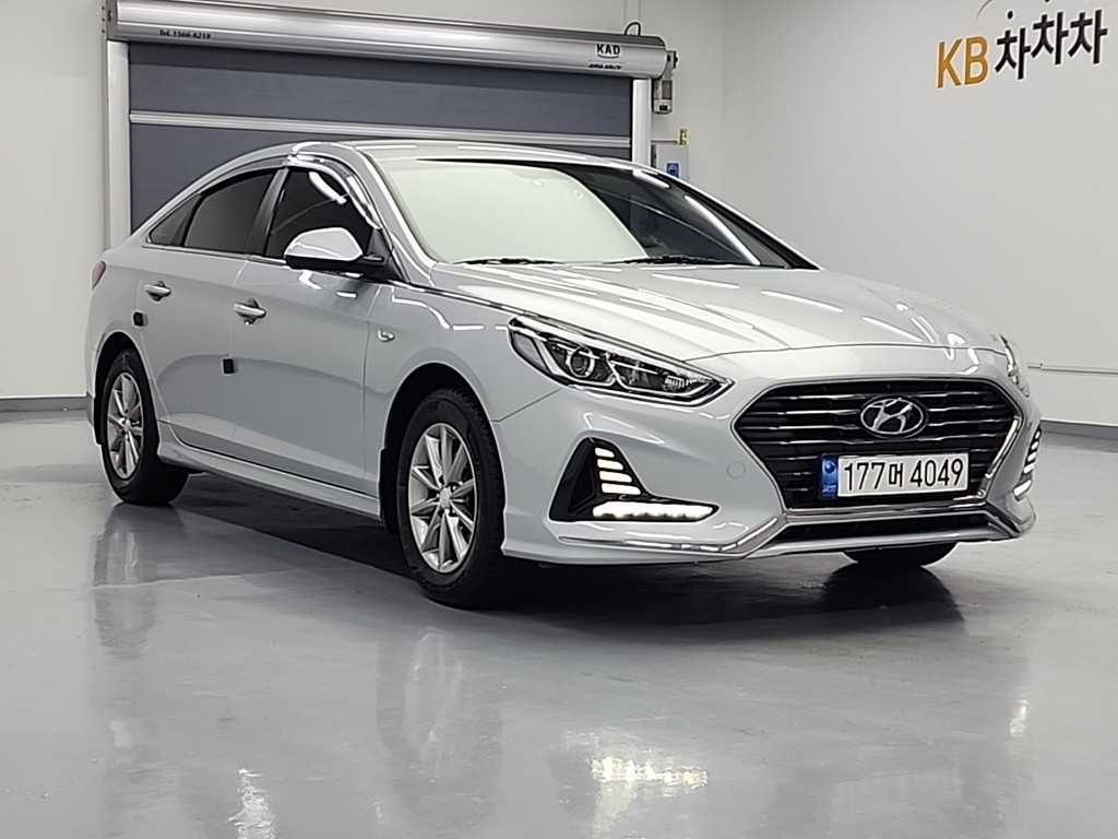 HYUNDAI Sonata - Vista 4