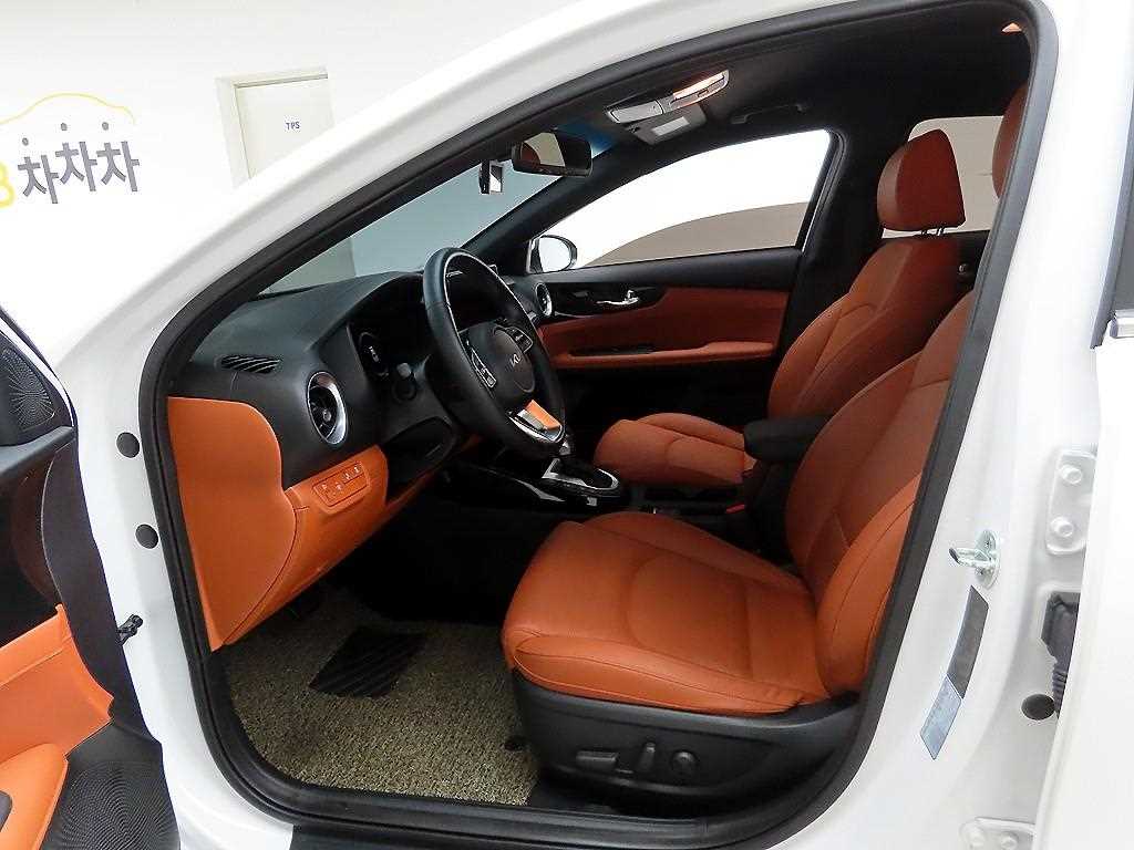 KIA K3 2022 Blanco - Importación desde Corea - HF Imports Iquique - Foto 13