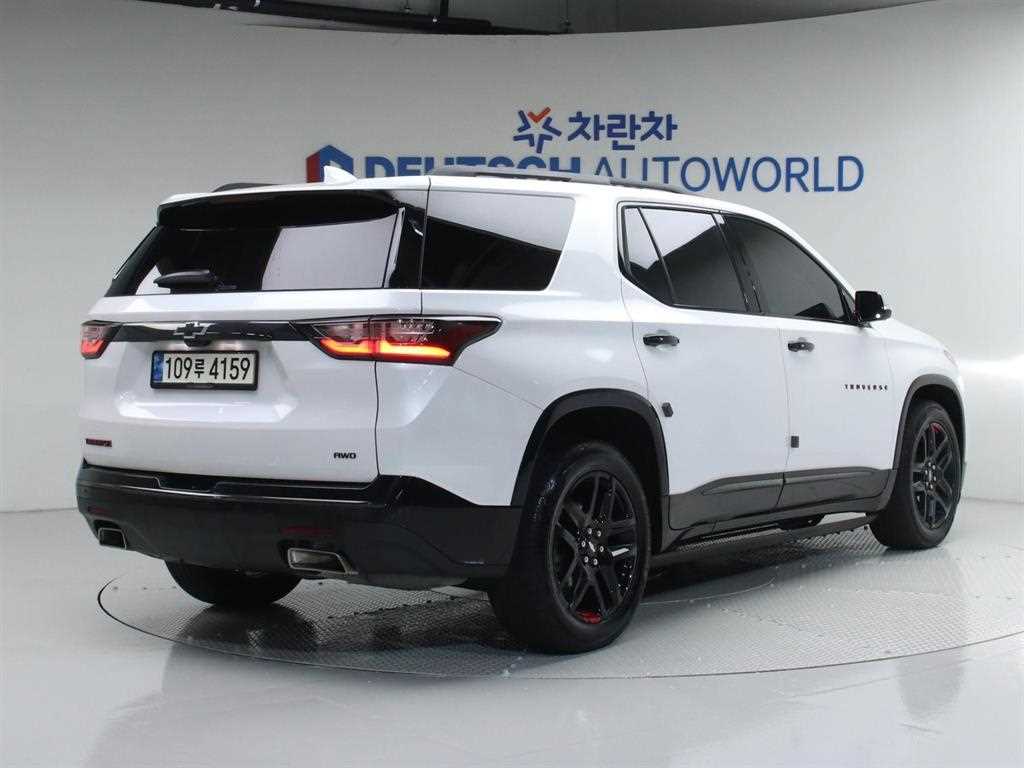 Chevrolet Travers - Vista 2