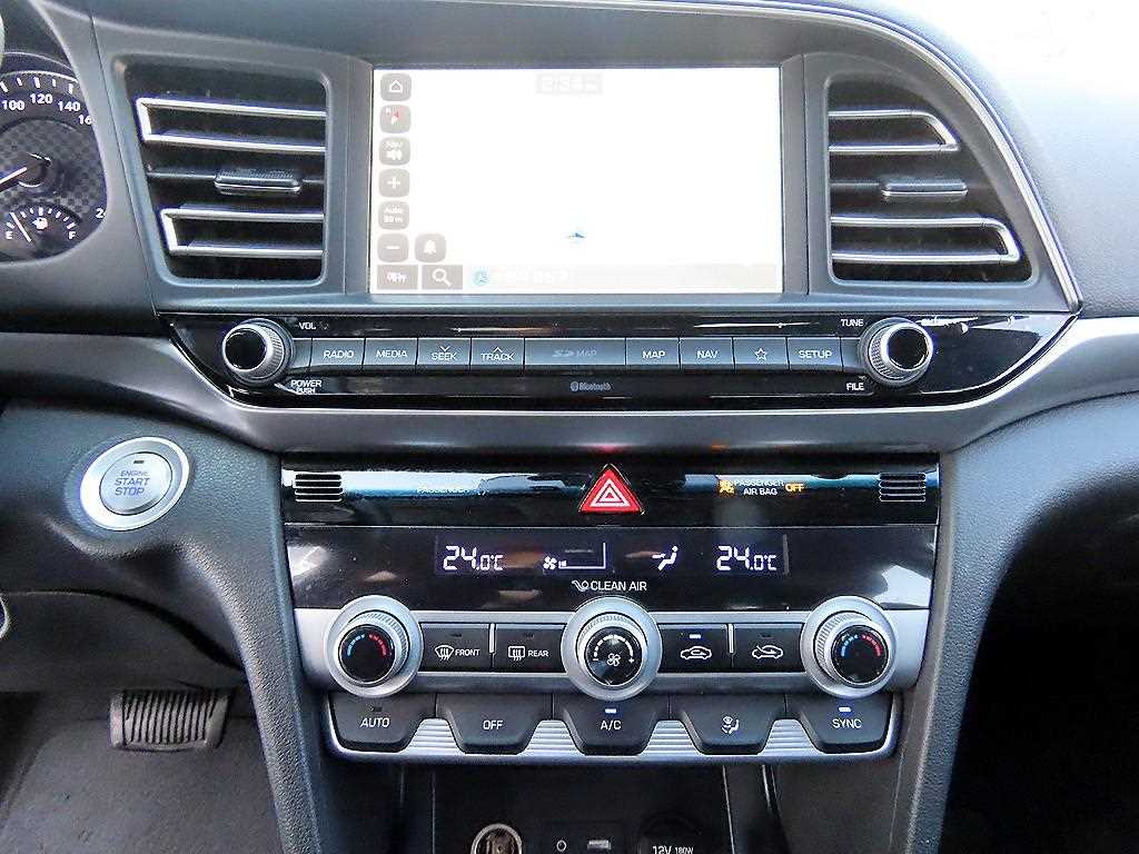 HYUNDAI Avante 2020 Blanco - Importación desde Corea - HF Imports Iquique - Foto 13