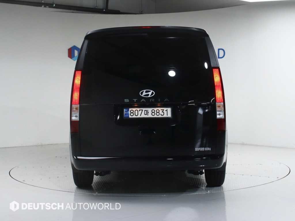 HYUNDAI Staria - Vista 4