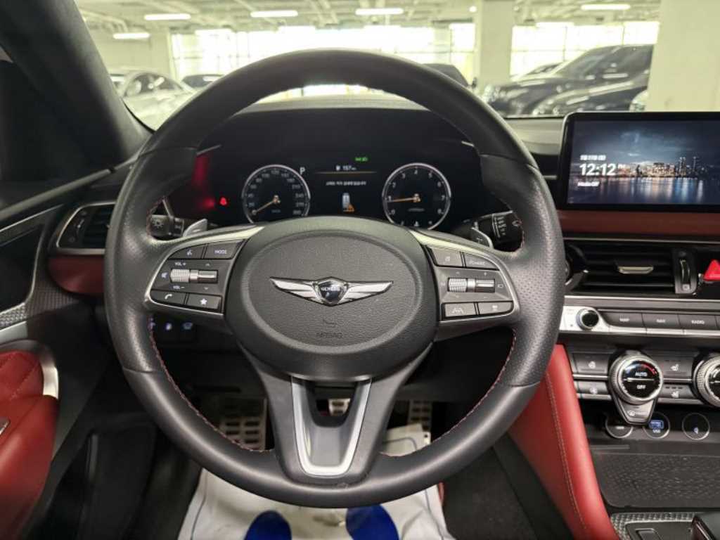 Genesis G70 - Vista 9