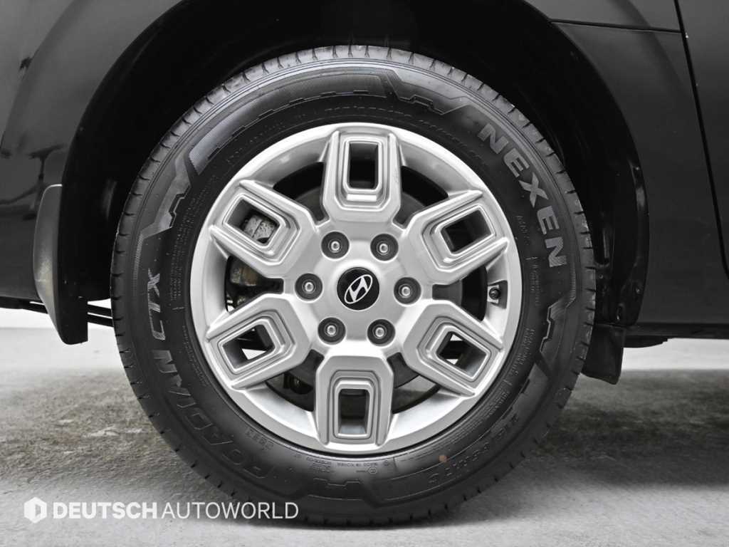 HYUNDAI Staria - Vista 5