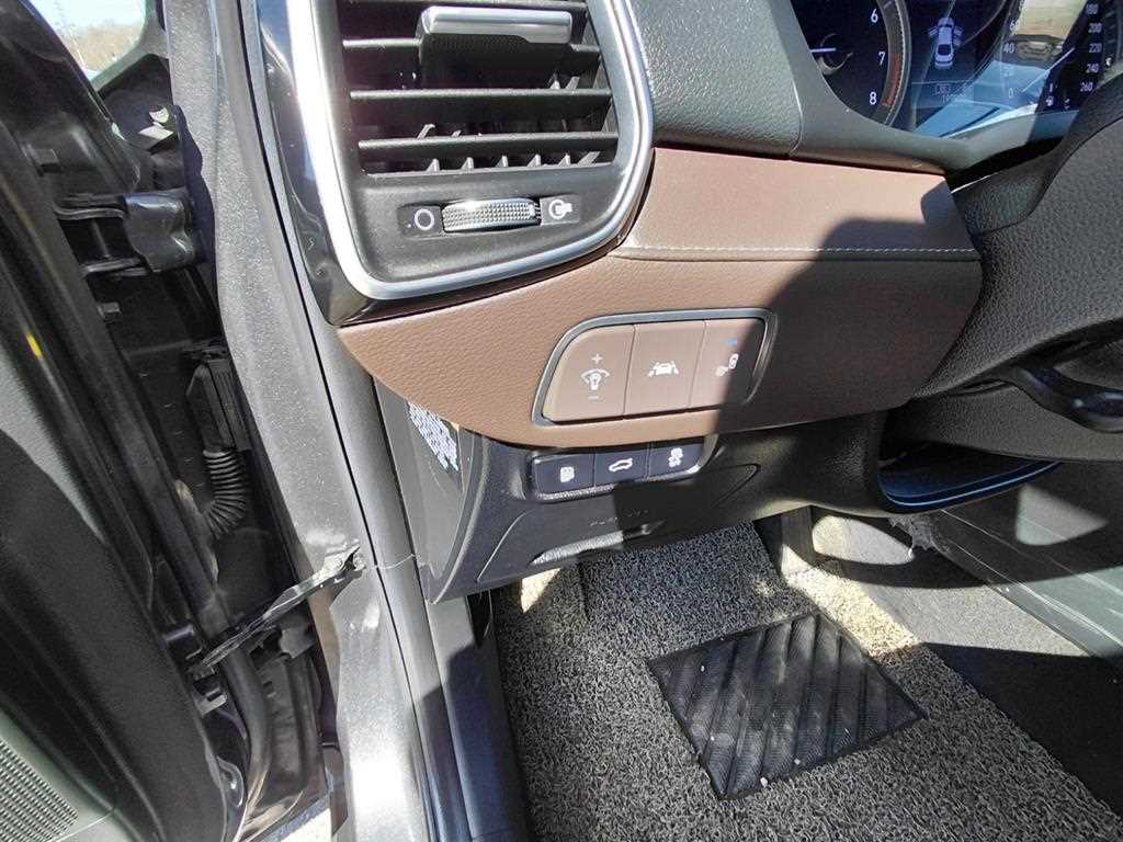 HYUNDAI Grandeur - Vista 12