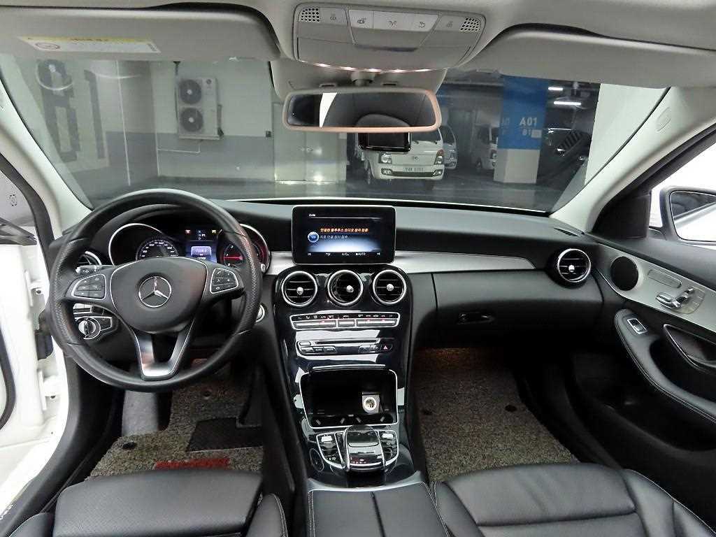 Mercedes Benz C Class - Vista 7