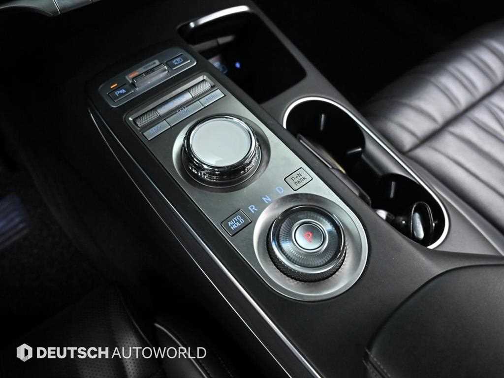 Genesis GV70 - Vista 7