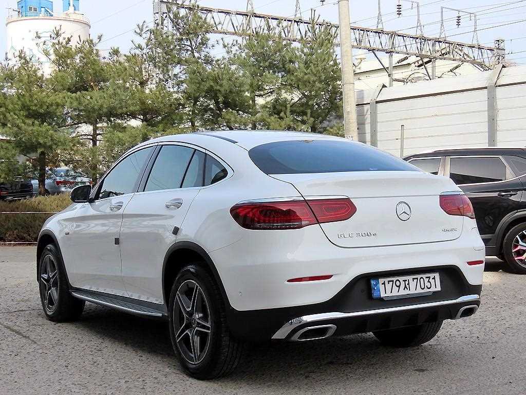 Mercedes Benz GLC Class - Vista 3