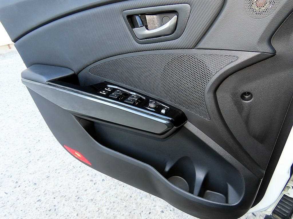 Ssangyong Tivoli - Vista 11