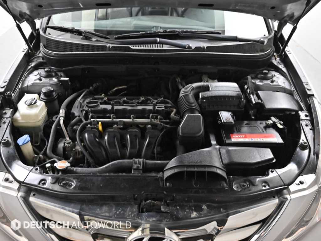 HYUNDAI Sonata - Vista 6