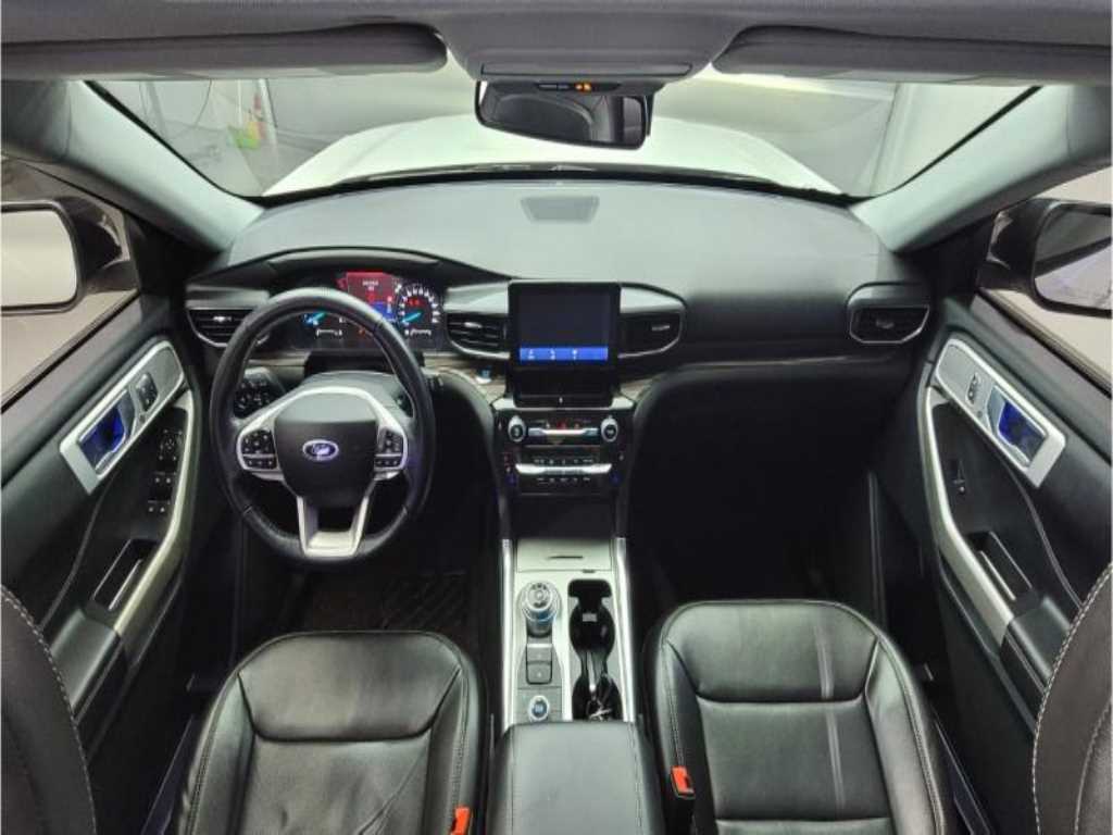 Ford Explorer - Vista 11
