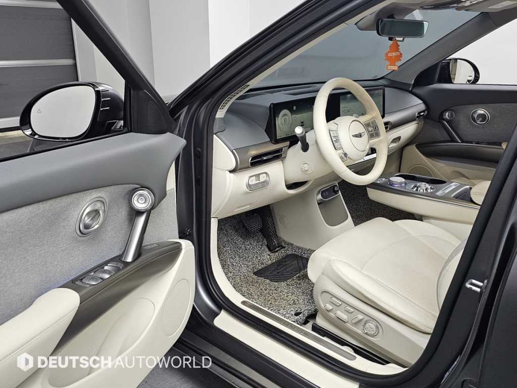 Genesis GV60 - Vista 11