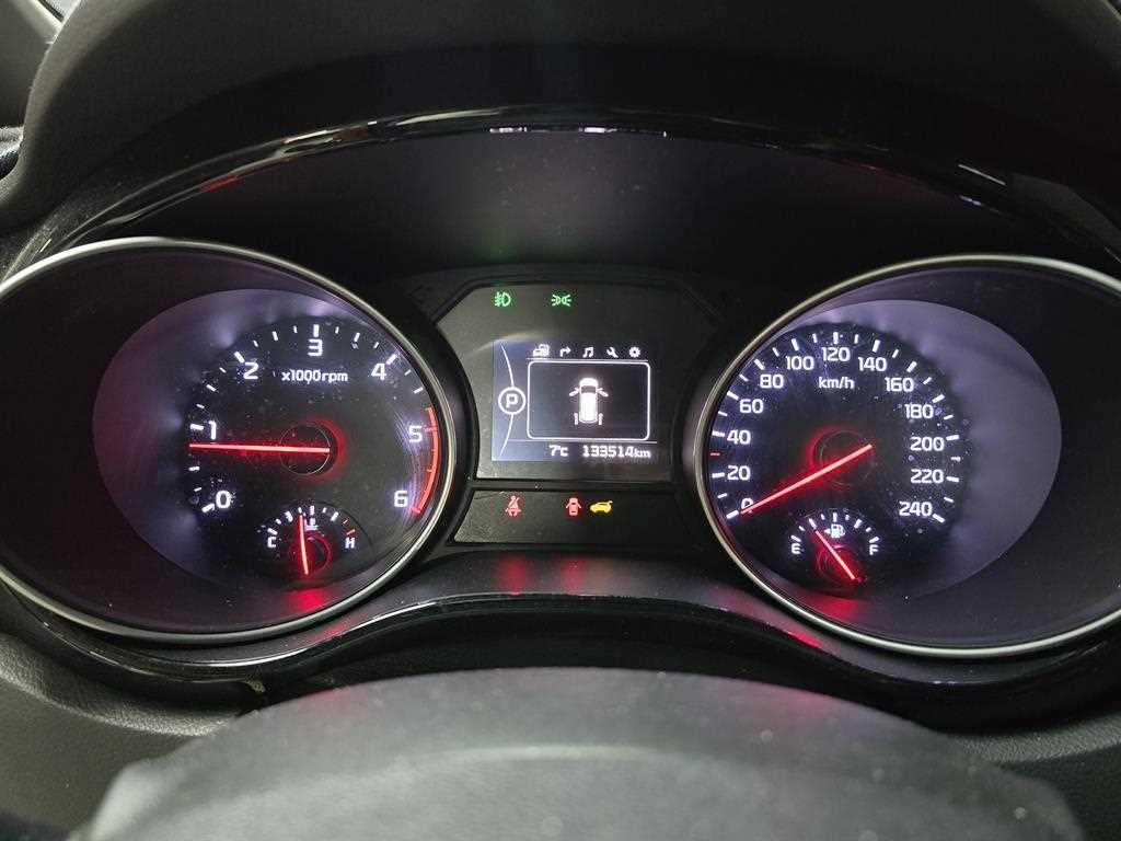 KIA Carnival - Vista 5