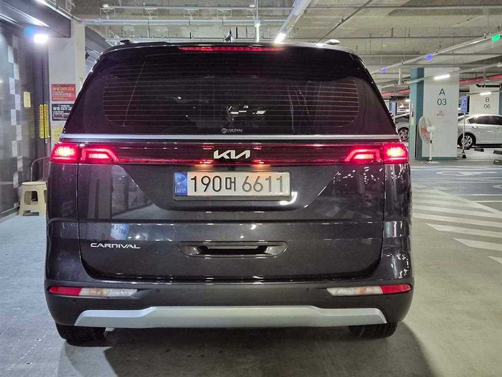 KIA Carnival - Vista 5