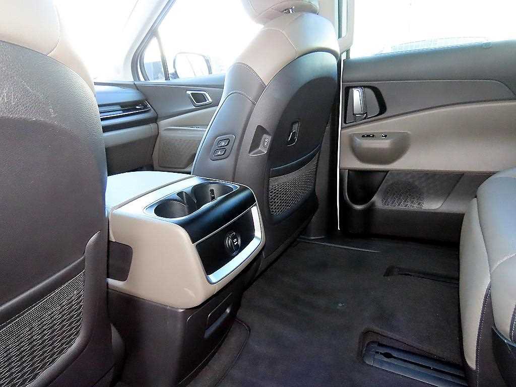KIA Carnival 2025 Blanco - Importación desde Corea - HF Imports Iquique - Foto 15
