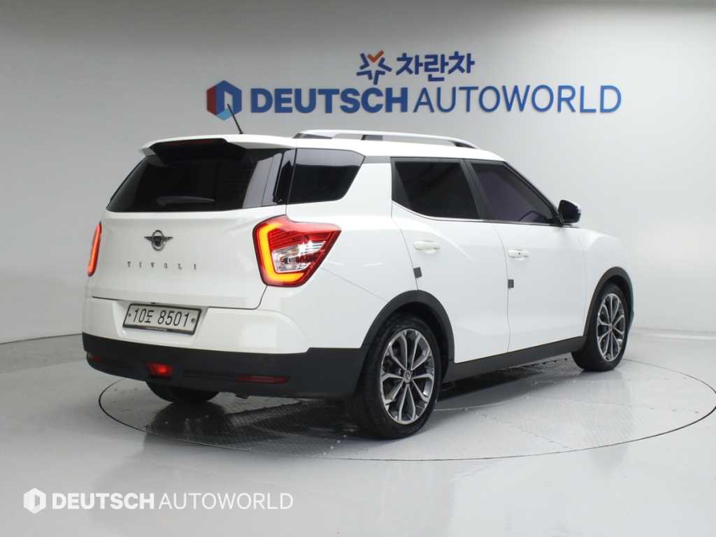 Ssangyong Tivoli - Vista 2