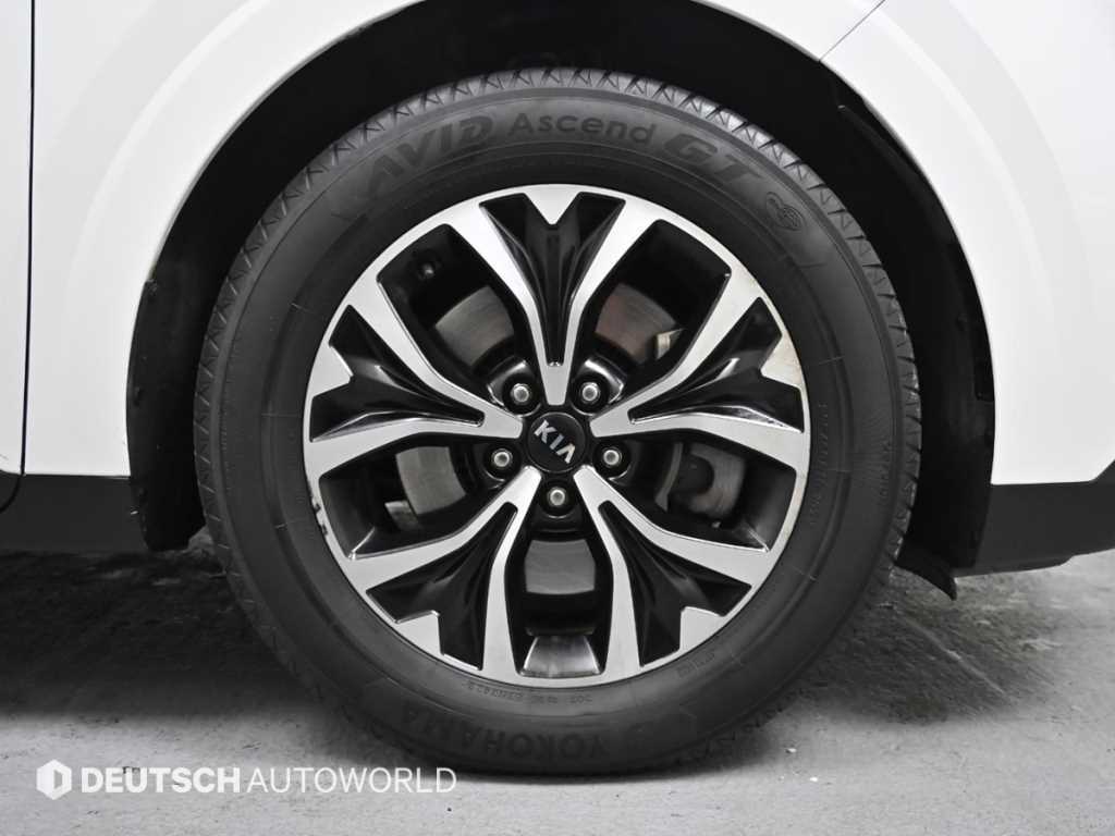 KIA Carnival - Vista 5