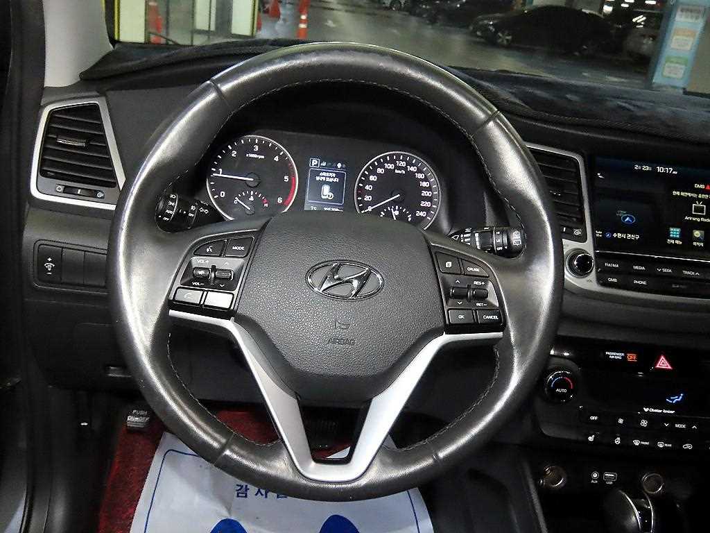 HYUNDAI Tucson - Vista 8