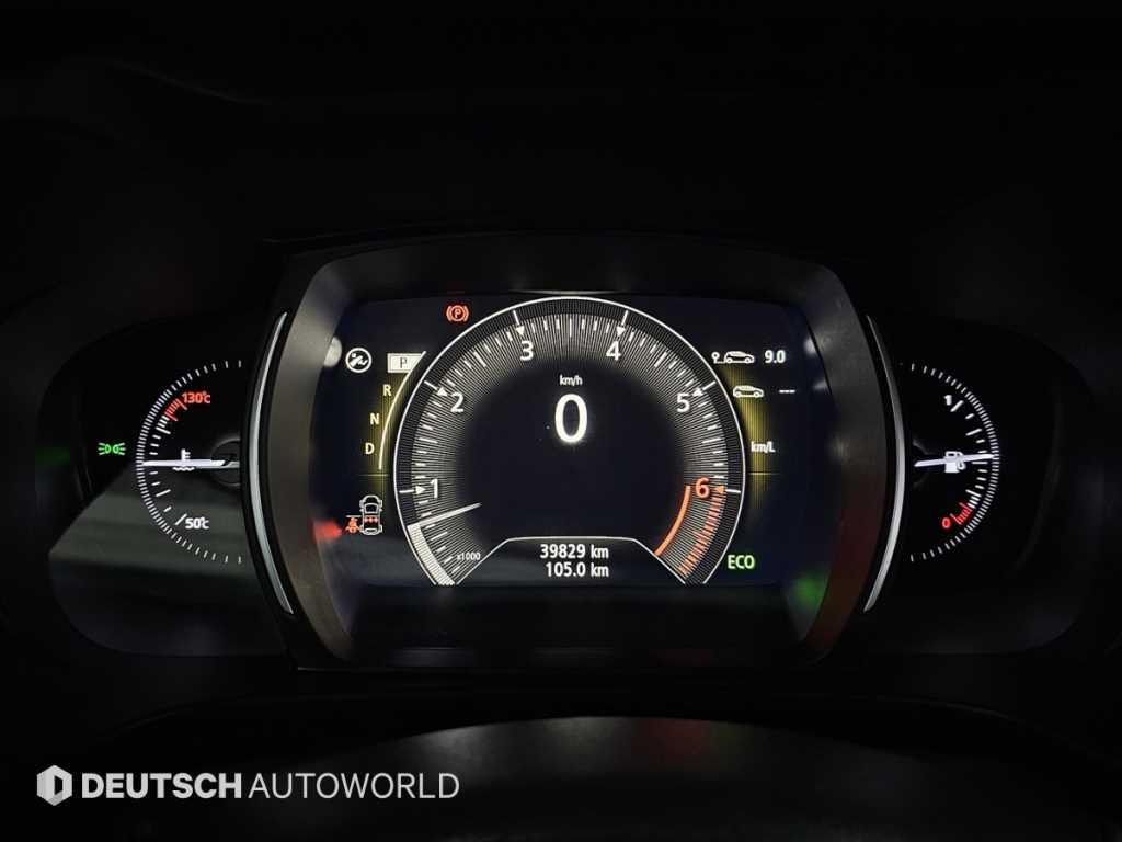 SAMSUNG QM6 - Vista 8