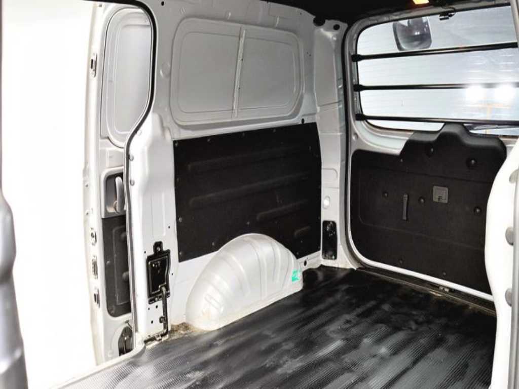 HYUNDAI Starex - Vista 8