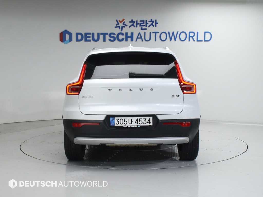 Volvo XC40 - Vista 4