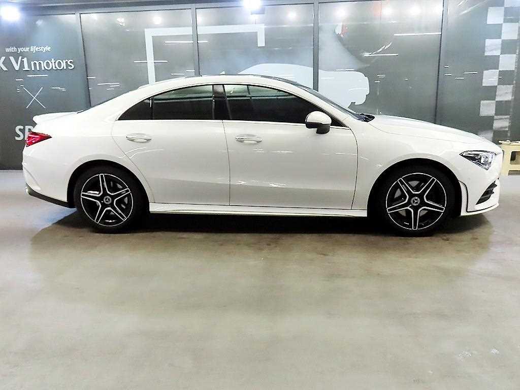 Mercedes Benz CLA Class - Vista 3