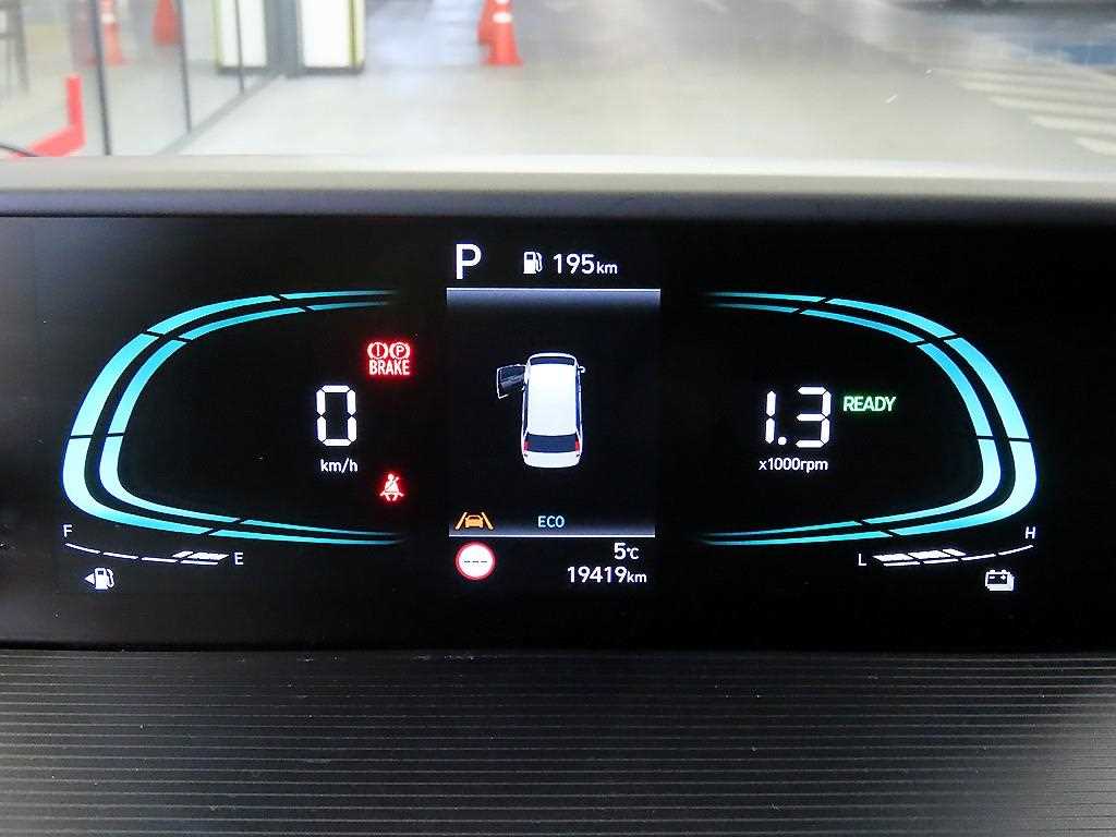 HYUNDAI Staria - Vista 9