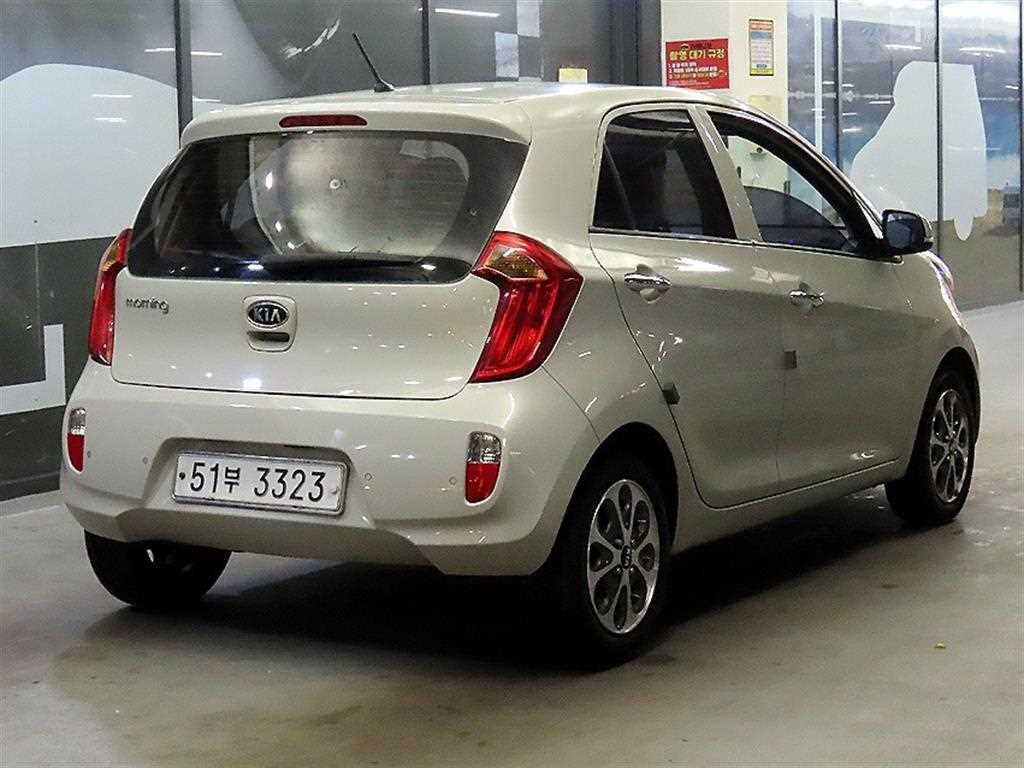 KIA Morning - Vista 4