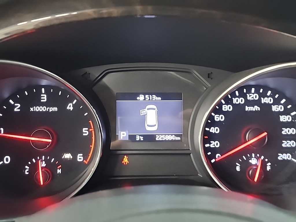 KIA Carnival - Vista 6
