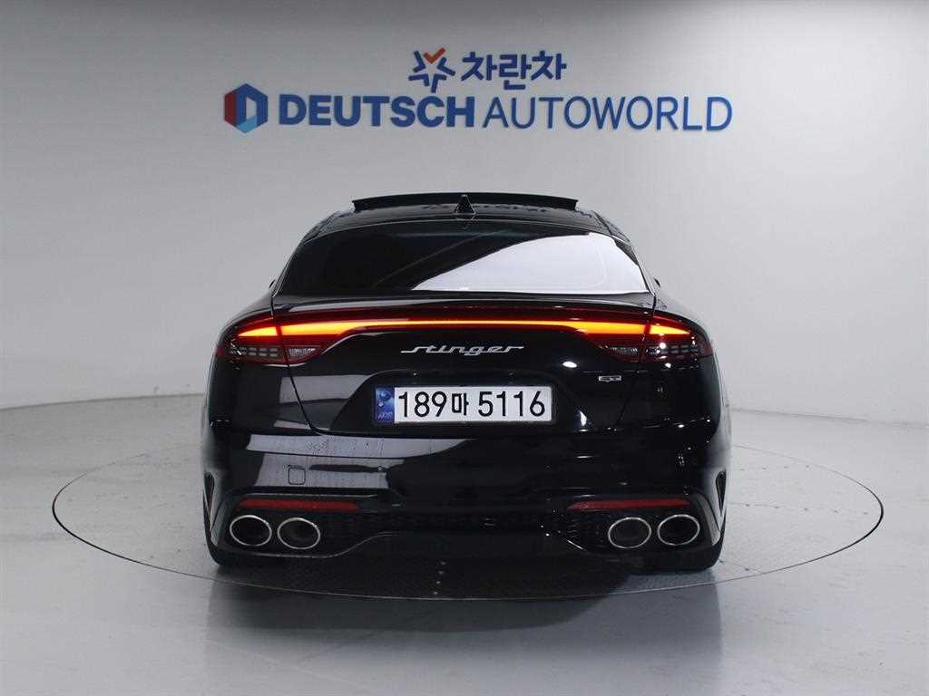 KIA Stinger - Vista 4