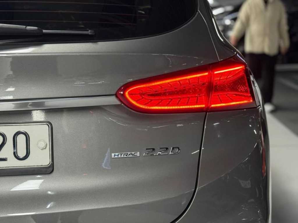 HYUNDAI Santa Fe - Vista 6