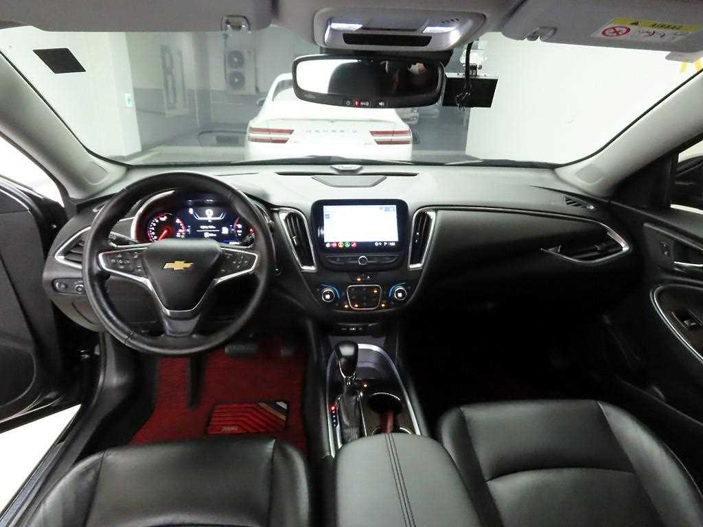 Chevrolet Malibu - Vista 6