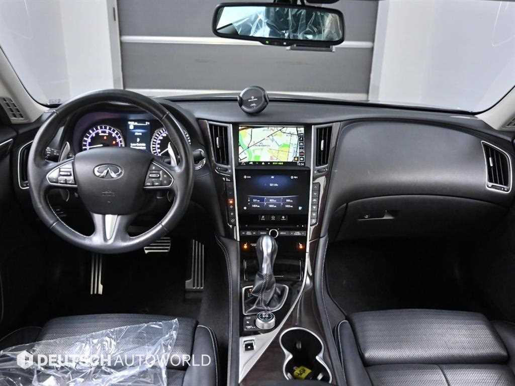 Infiniti Q - Vista 6