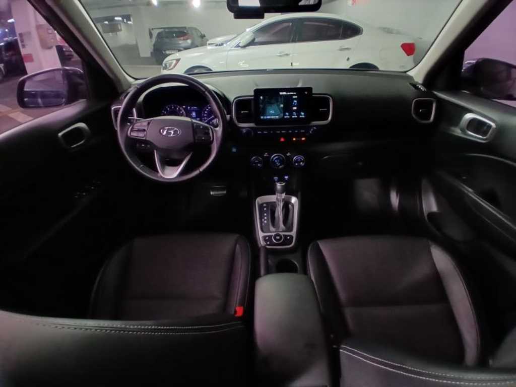 HYUNDAI Venue - Vista 6
