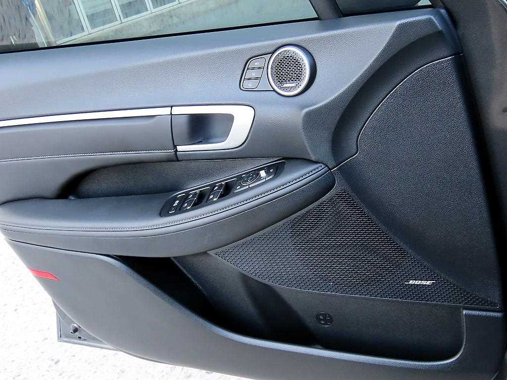 HYUNDAI Sonata - Vista 12