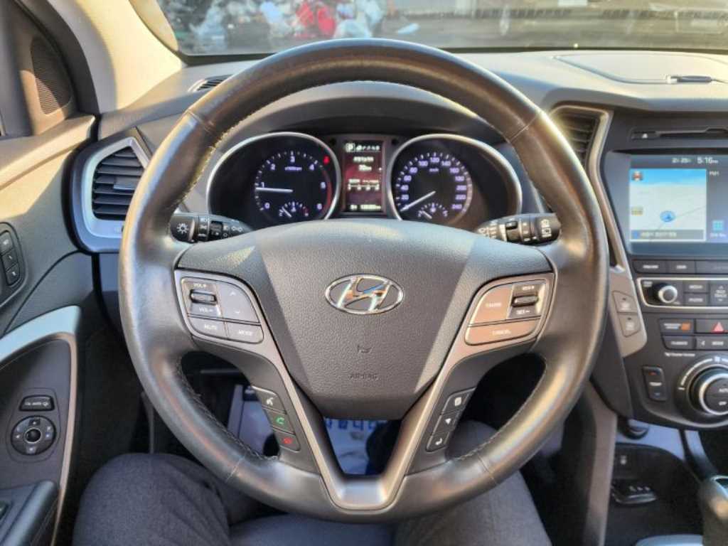 HYUNDAI Santa Fe - Vista 7