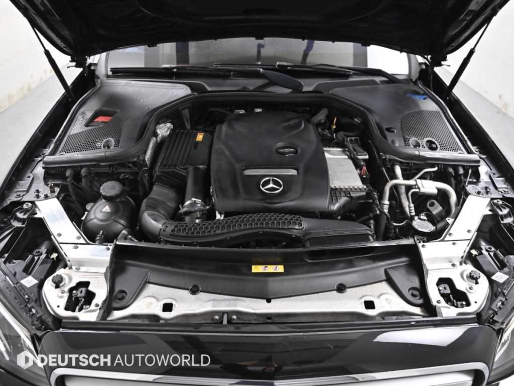 Mercedes Benz E class - Vista 7