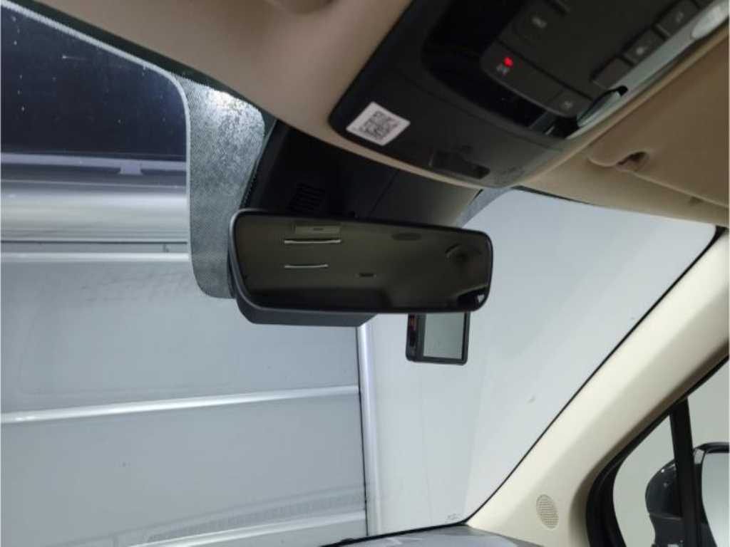 KIA Carnival - Vista 8