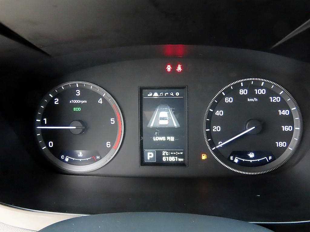 HYUNDAI Solati - Vista 10