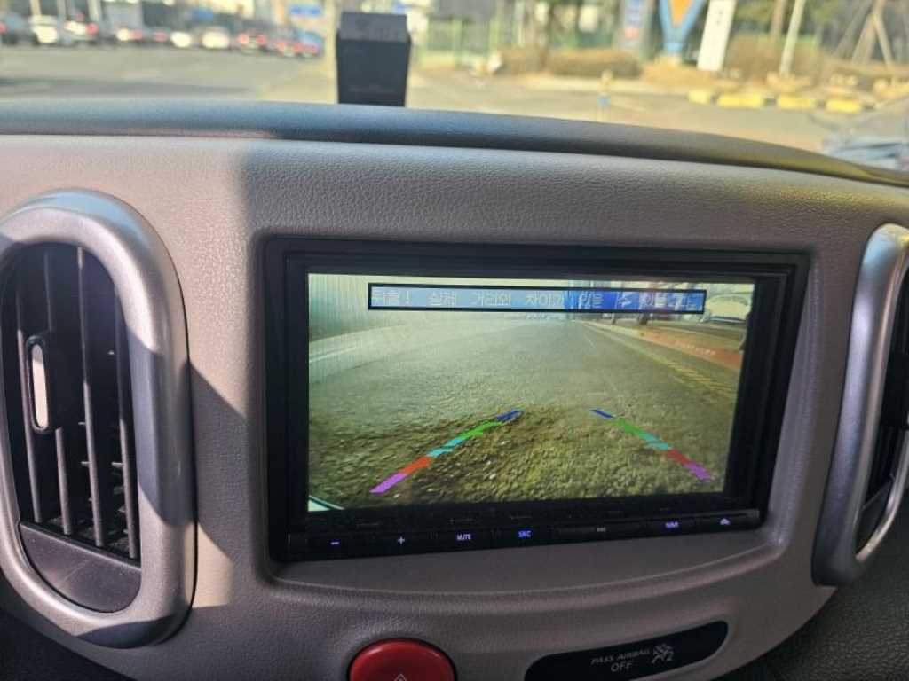 Nissan Cube - Vista 4