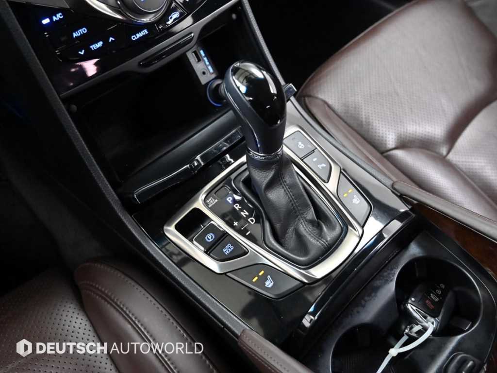 HYUNDAI Grandeur - Vista 9