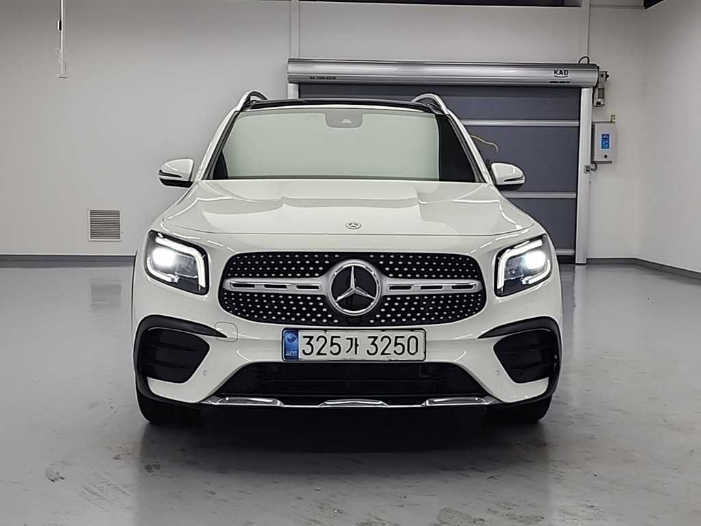 Mercedes Benz GLB Class - Vista 2